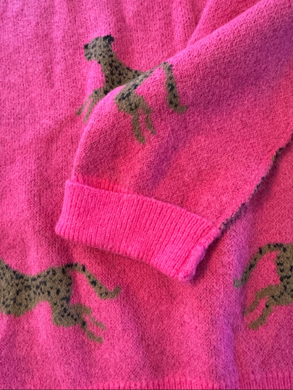 NWT! Easel Gorgeous Pink Sweater with Running Cheetah Motif Plus 1X, 3X - Picture 4 of 12